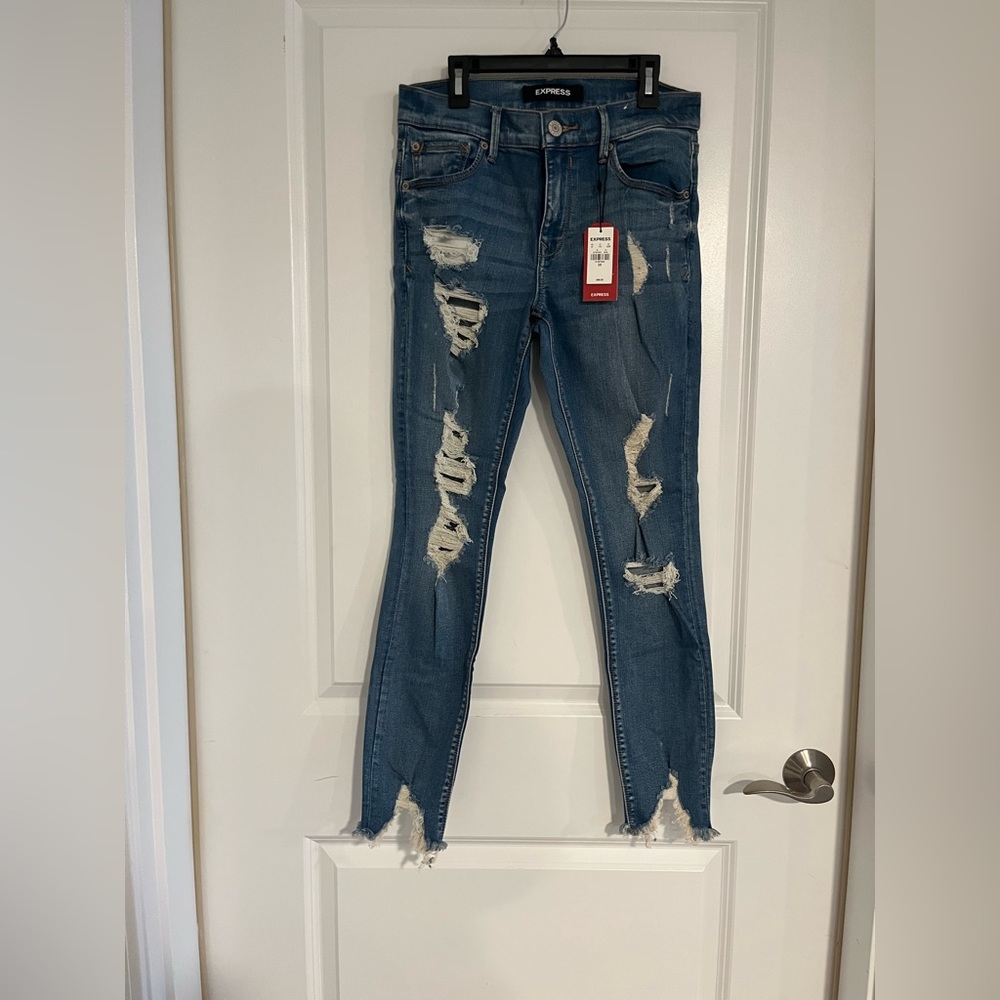 Express Ripped denim jeans size 8 mid rise ankle legging stretch + Brand New